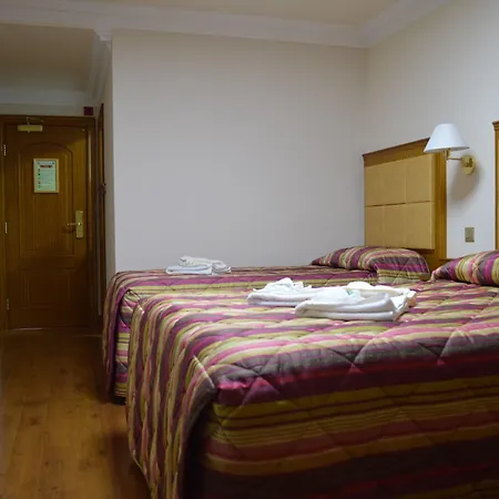 Leigham Court Hotel 2*