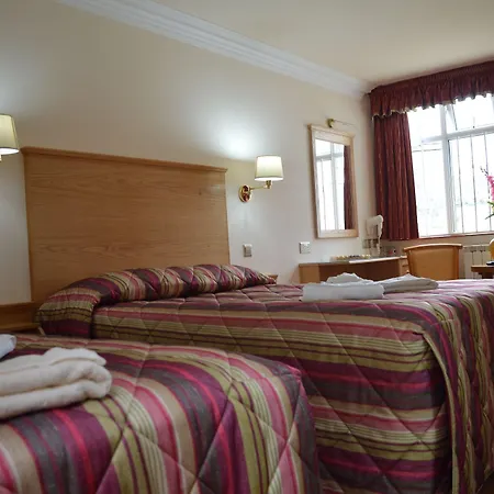 Leigham Court 2*