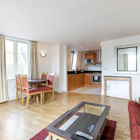 Hotel apartamentowy Marlin - Queen Street Londyn