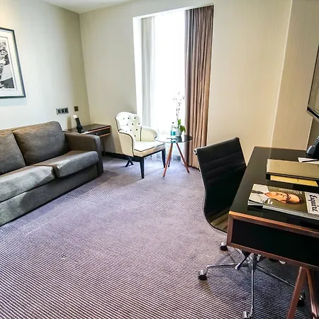 Montcalm Royal House, City