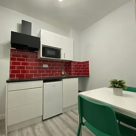 Guest house Comfortable - Cosy - Budget In Center 2*