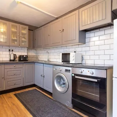 Authentic London - Four Bedroom Victorian House Ferienhaus Stadtteil Plumstead