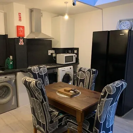 Luxury 5-Room House - Your Perfect Getaway Awaits