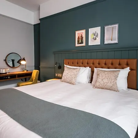 Innkeeper's London, Hotel
