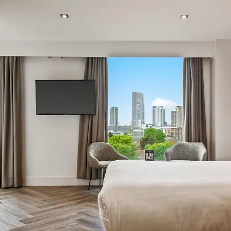 Roomzzz Stratford Aparthotel Londra
