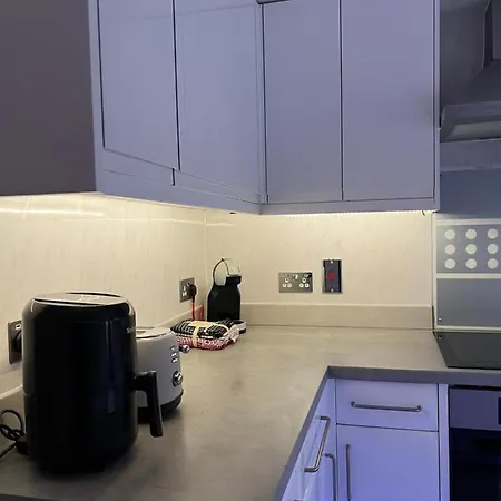 Apartment Entire Luxury 4 Bedroom Victorian House With 2 En-suite - Forest Hill, London