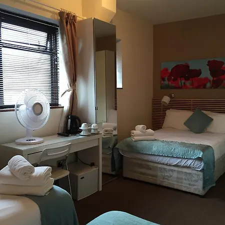 Dockside Hotel 3*