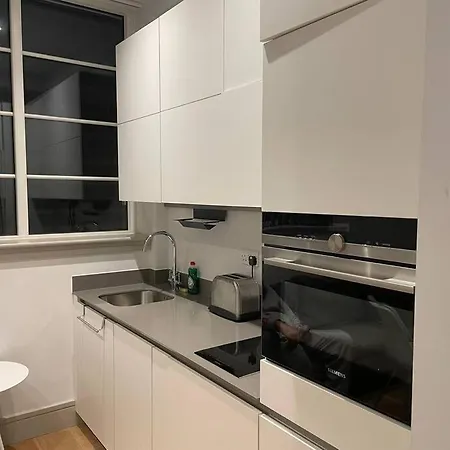 Monthly Stays 1bed Serviced Studio Free Wifi & Netflix Whitechapel Perfect For Solo & Coupled Guests Apartamento Londres