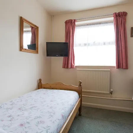 Oakwood Heathrow Bed & Breakfast Hillingdon