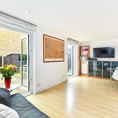 Modern 4 Bedroom Terraced House By The Thames Appartamento