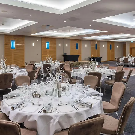 Hotel Hilton Canary Wharf 4*