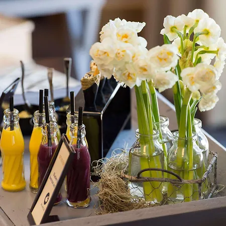 Hotel Hilton Canary Wharf 4*
