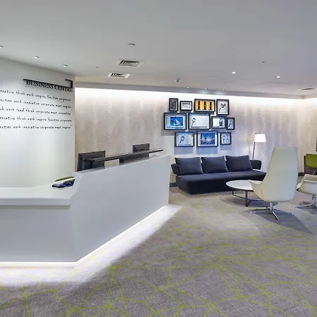 Hilton London Heathrow Airport Hotel 4*