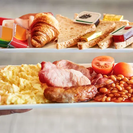 Ibis London Heathrow Airport 3*