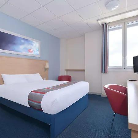 Travelodge Road Hotel