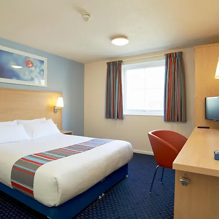 Travelodge Road 3*