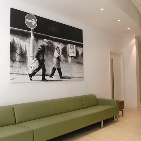 Express City, An Ihg 3*