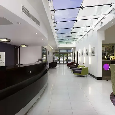 Doubletree By Hilton London Heathrow Airport 4*