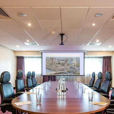 Hotel Doubletree By Hilton London Heathrow Airport