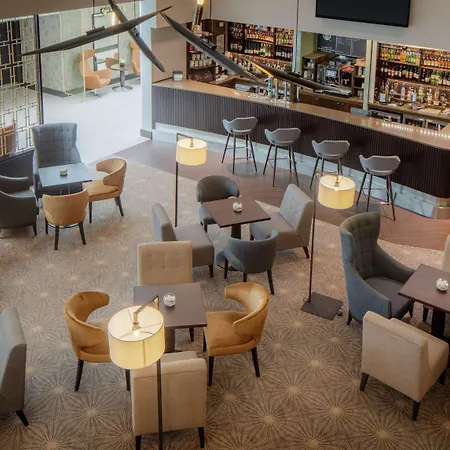 Doubletree By Hilton London Heathrow Airport Hotel Hounslow