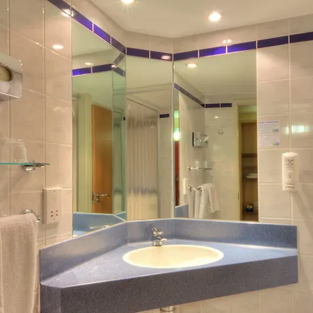 Holiday Express Limehouse By Ihg לונדון