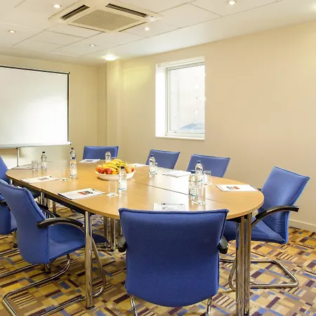 מלון Holiday Express Limehouse By Ihg 3*