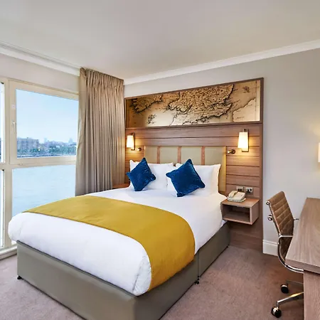 Doubletree By Hilton - Docklands Riverside Отель Лондон