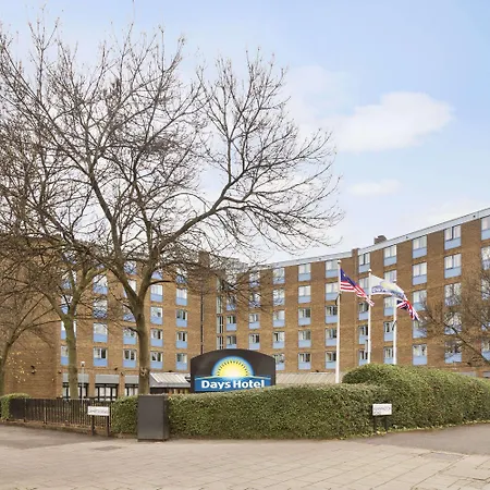 Waterloo Hub And Hotel