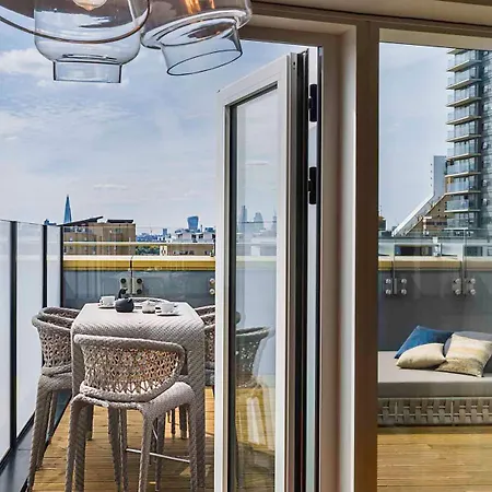 Novotel Canary Wharf 4*