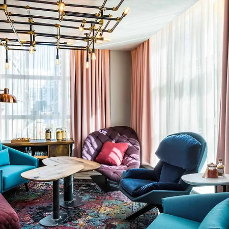 Novotel Canary Wharf 4*