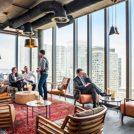 Novotel Canary Wharf 4*