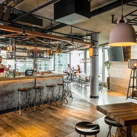 Novotel Canary Wharf 4*