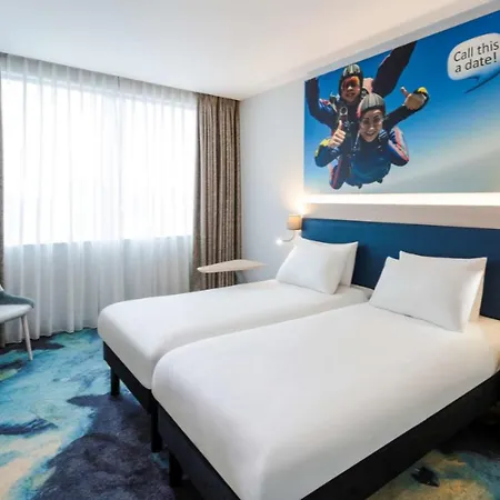 Hotel Ibis Styles London Heathrow Airport