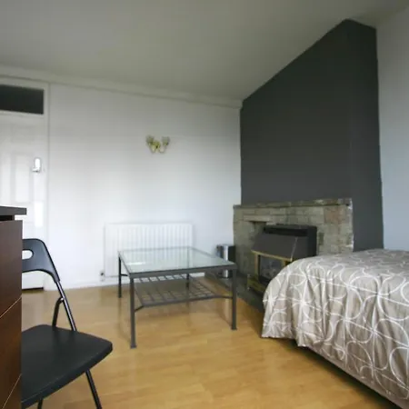 Lettingeasy - Brownfield Guest house *