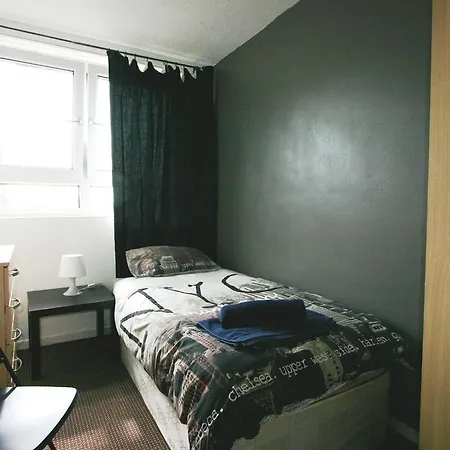 Lettingeasy - Brownfield Guest house