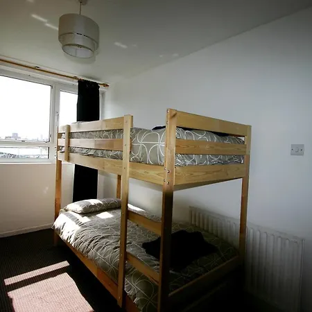 Lettingeasy - Brownfield Guest house