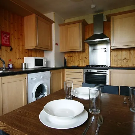 Lettingeasy - Brownfield Guest house