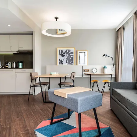 Adagio Stratford 4*