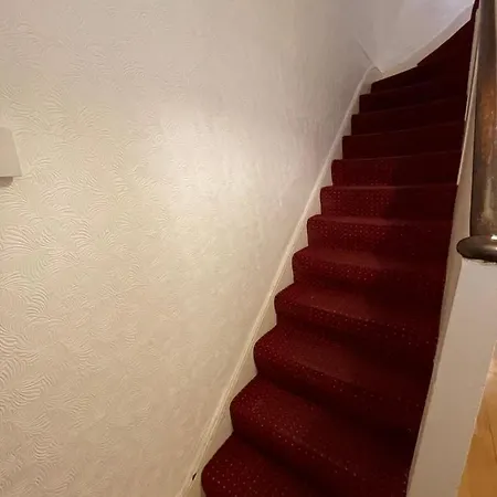 Homestay Elmdene Road London