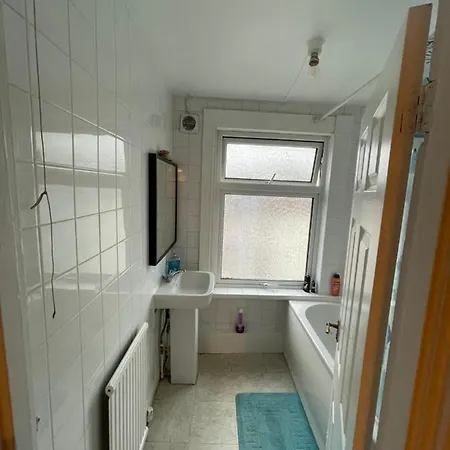 Elmdene Road Homestay London
