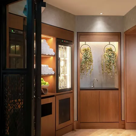 Hart Shoreditch London, Curio Collection By Hilton London