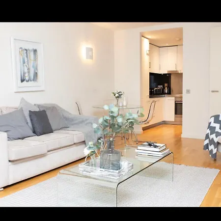 Apartment Luxury 1 Bedroom Minutes Walk From Canary Wharf *