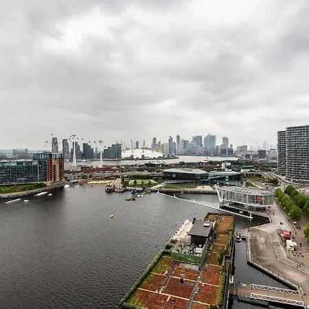 Apartment Premium Excel 3 & 2 Bedrooms London