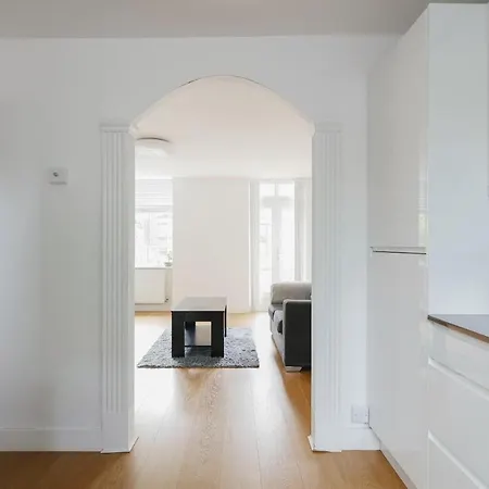 Bright & Welcoming Garden Flat Sleeps 6 In Style * London