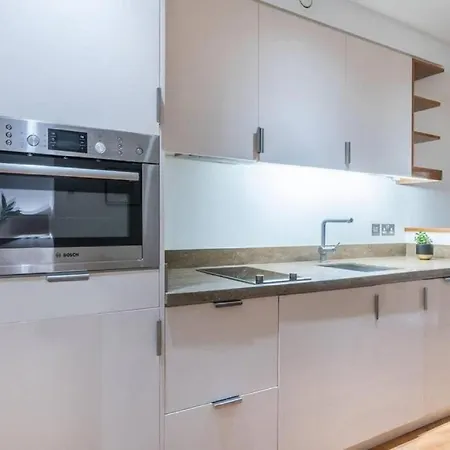 Apartment - Tower Hill - Centre By Prime N-7 London