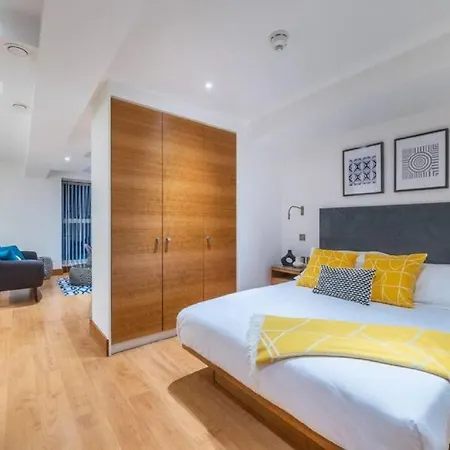 - Tower Hill - Centre By Prime N-7 London