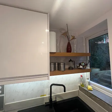 Entire Luxury 4 Bedroom Victorian House With 2 En-suite - Forest Hill, Apartment *