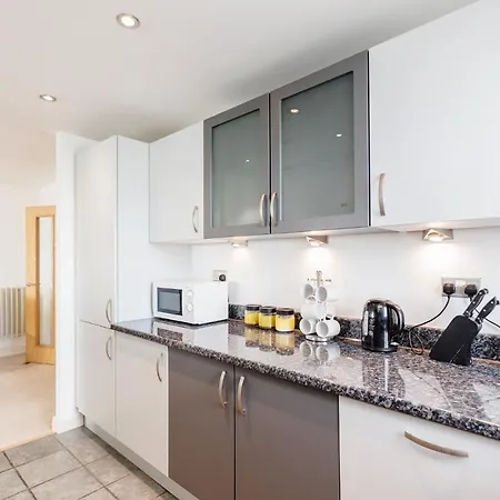 Apartment Premium Excel 3 & 2 Bedrooms *