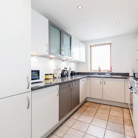 Apartment Premium Excel 3 & 2 Bedrooms London
