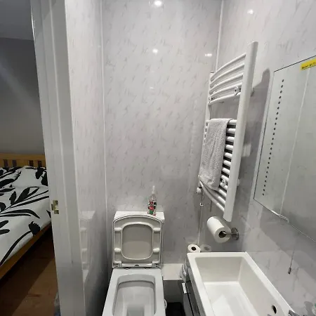 Entire Luxury 4 Bedroom Victorian House With 2 En-suite - Forest Hill, *